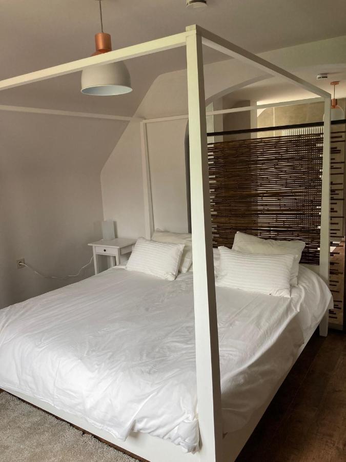 Rustig Appartement In Het Groen Met Terras Kontich Bagian luar foto