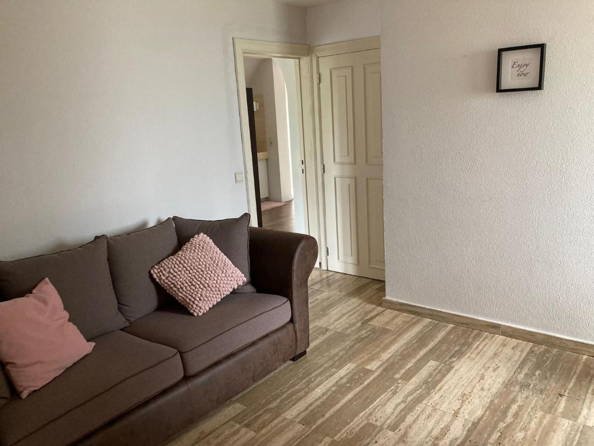 Rustig Appartement In Het Groen Met Terras Kontich Bagian luar foto